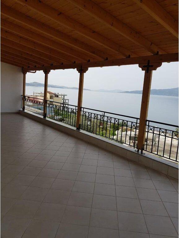 SARANDË, SHESIM VILË 3-KATËSHE ME PAMJE NGA DETI 300,000 €
