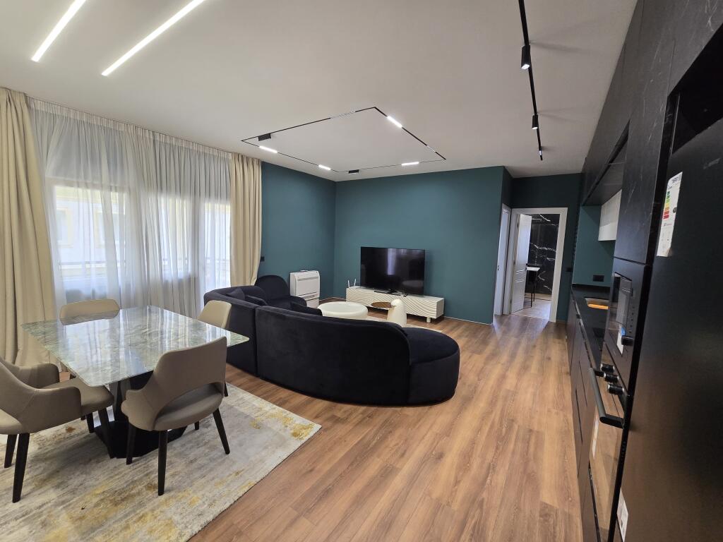 *APARTAMENT 1+1+ POST PARKIMI | ME QIRA | LIQENI I FARKËS*