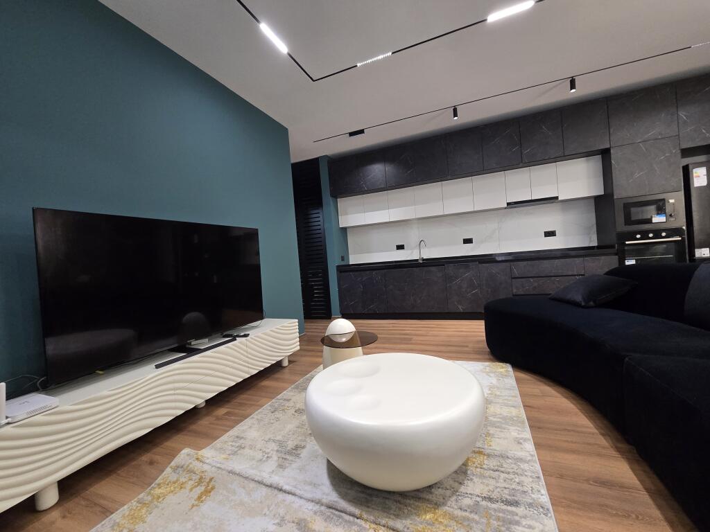 *APARTAMENT 1+1+ POST PARKIMI | ME QIRA | LIQENI I FARKËS*