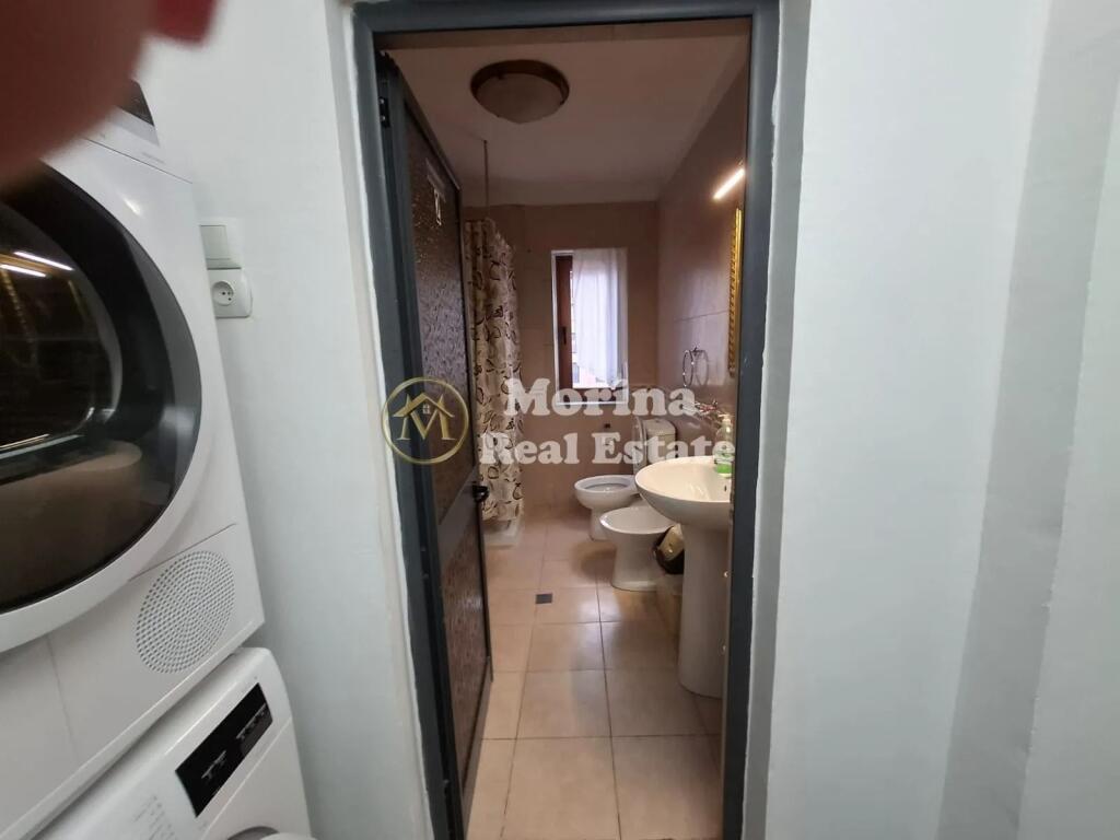 Qera, Apartament 2+1, Pazari Ri, 600 Euro/Muaj