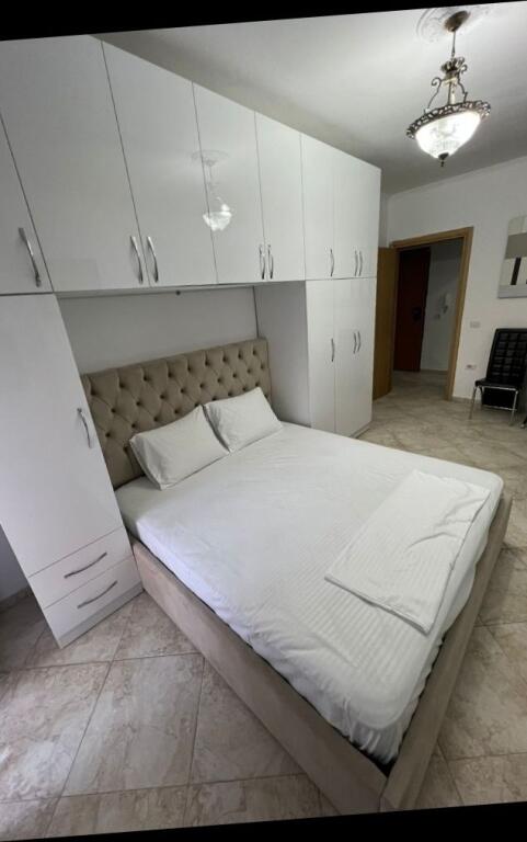 Jepet gazoniere me qera,  ID 13889