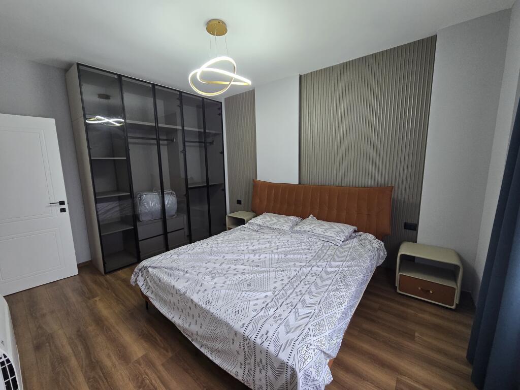 *APARTAMENT 1+1+ POST PARKIMI | ME QIRA | LIQENI I FARKËS*