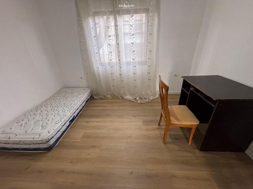 Vile me Qera 2+1 Tek Varri I Bamit (ID BV22524) Tirane