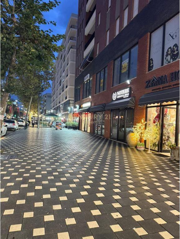 SHITET APARTAMENT 2+1+2 PRANE BULEVARDIT NENE TEREZA KAMEZ 104,670 €