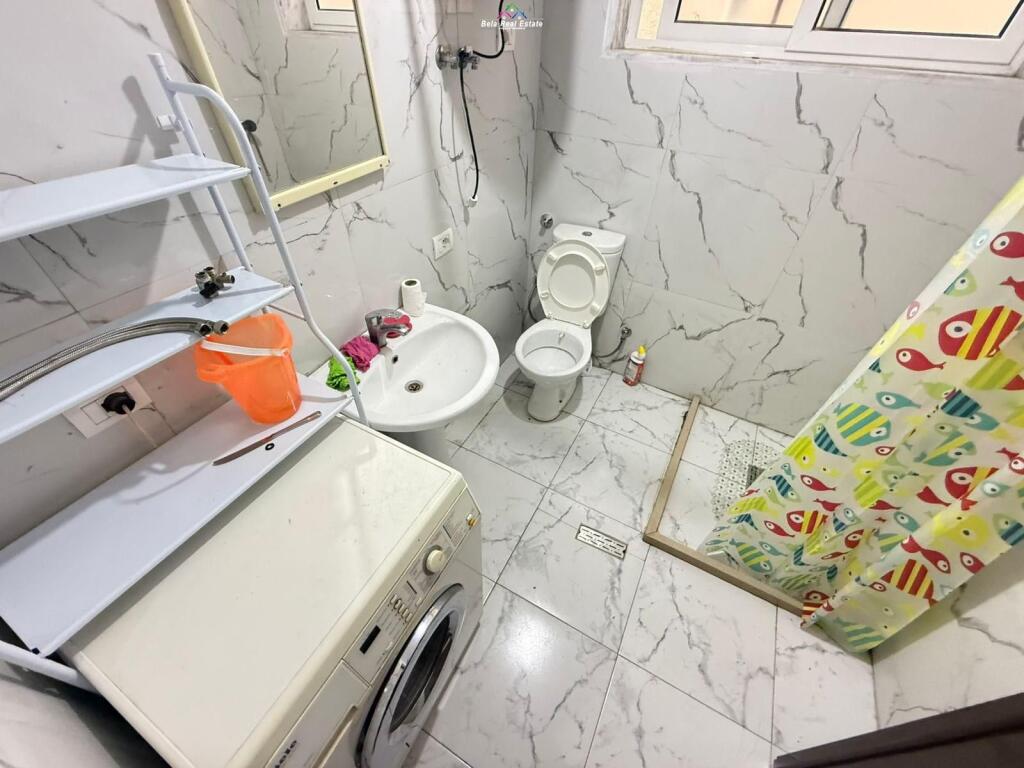 Vile me Qera 2+1 Tek Varri I Bamit (ID BV22524) Tirane