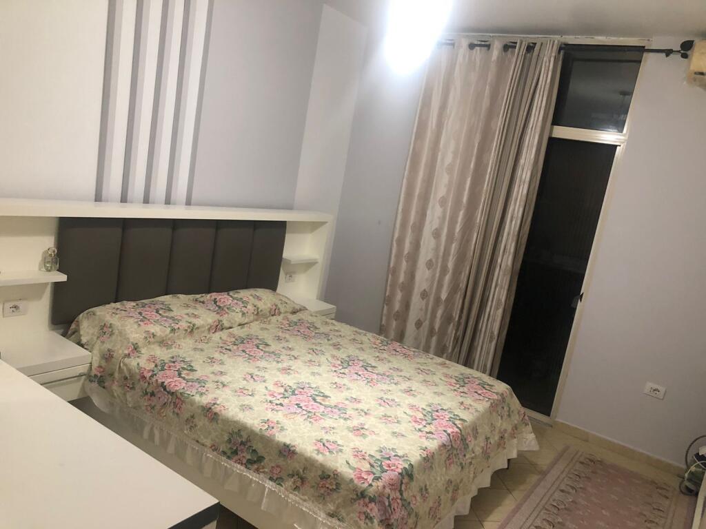 Apartament 2+1- Me Qera -Rrethrrotullimi Komuna e Parisit