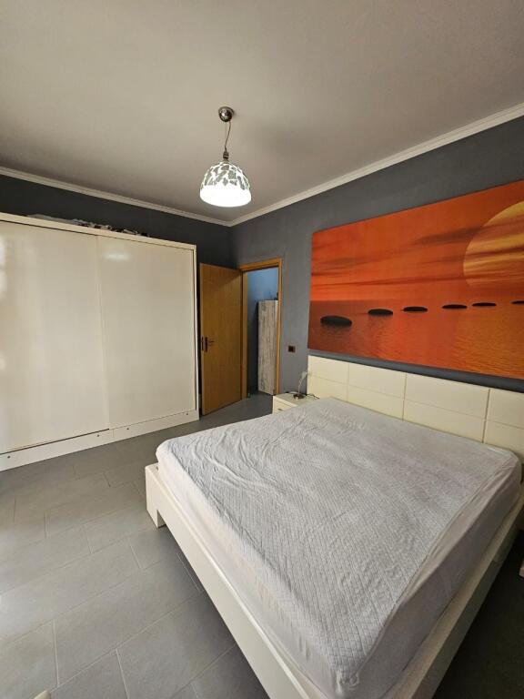 Shitet super apartament 1+1 në zonën e Shkëmbit të Kavajës