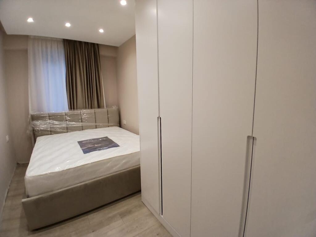 Jepet Me Qera Apartament 1+1+1 Ballkon