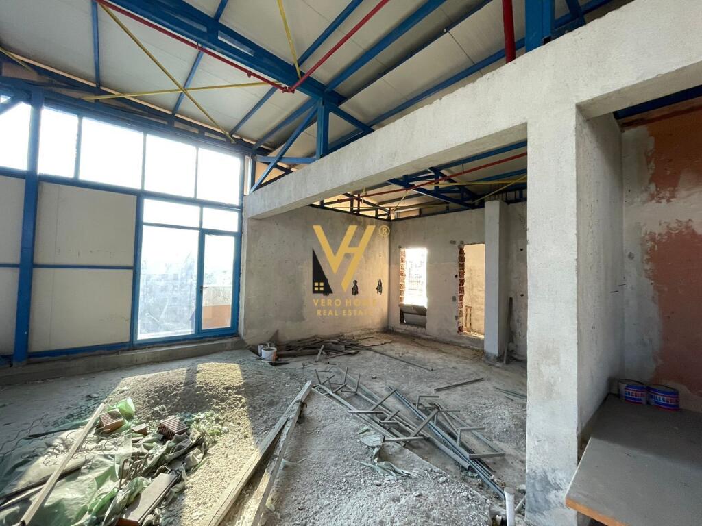 JEPET GODINE BIZNESI 2500 M2 ME QERA NE SELITE 13.000 EURO