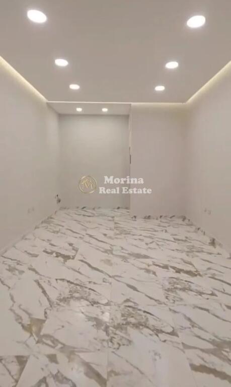 Rent, Business Premises, near the Tirana Prosecutor's Office, 400 euros/month