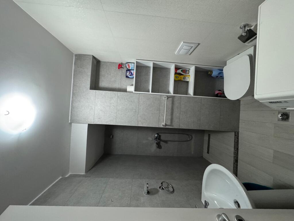 Qera apartament 1+1 ,Prane shkolles Osman Muderizi 45000 leke