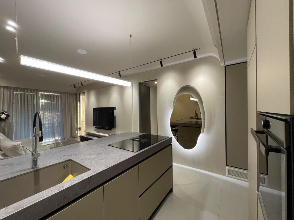 Apartament me pamje nga deti për qira afatgjatë Vlorë