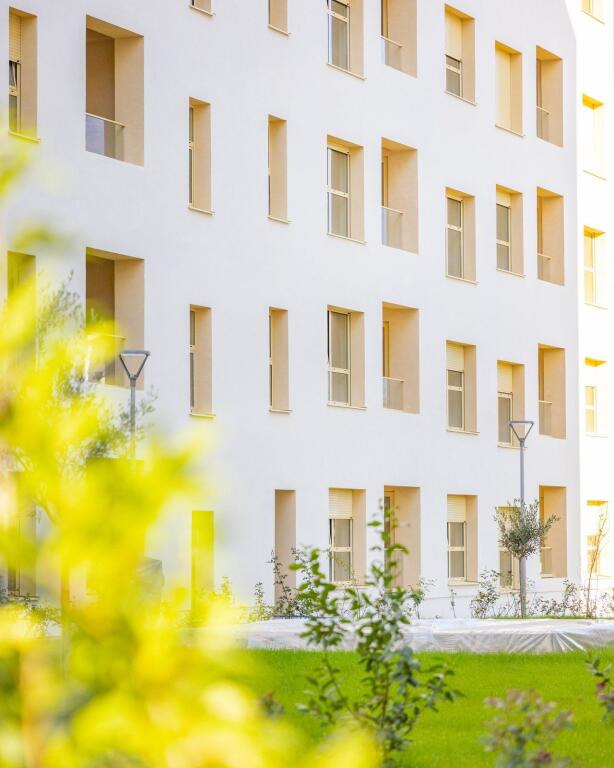 Affittasi 1+1 presso la residenza Kadiu, Ali Demi