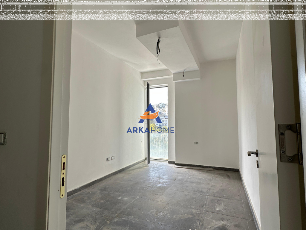 SHITET APARTAMENT 2+1+BALLKON "ALI DEMI,KOMPLEKSI MANGALEMI" 114.000 EURO