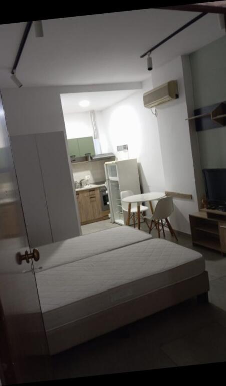 Jepet gazoniere me qera,  ID 13893