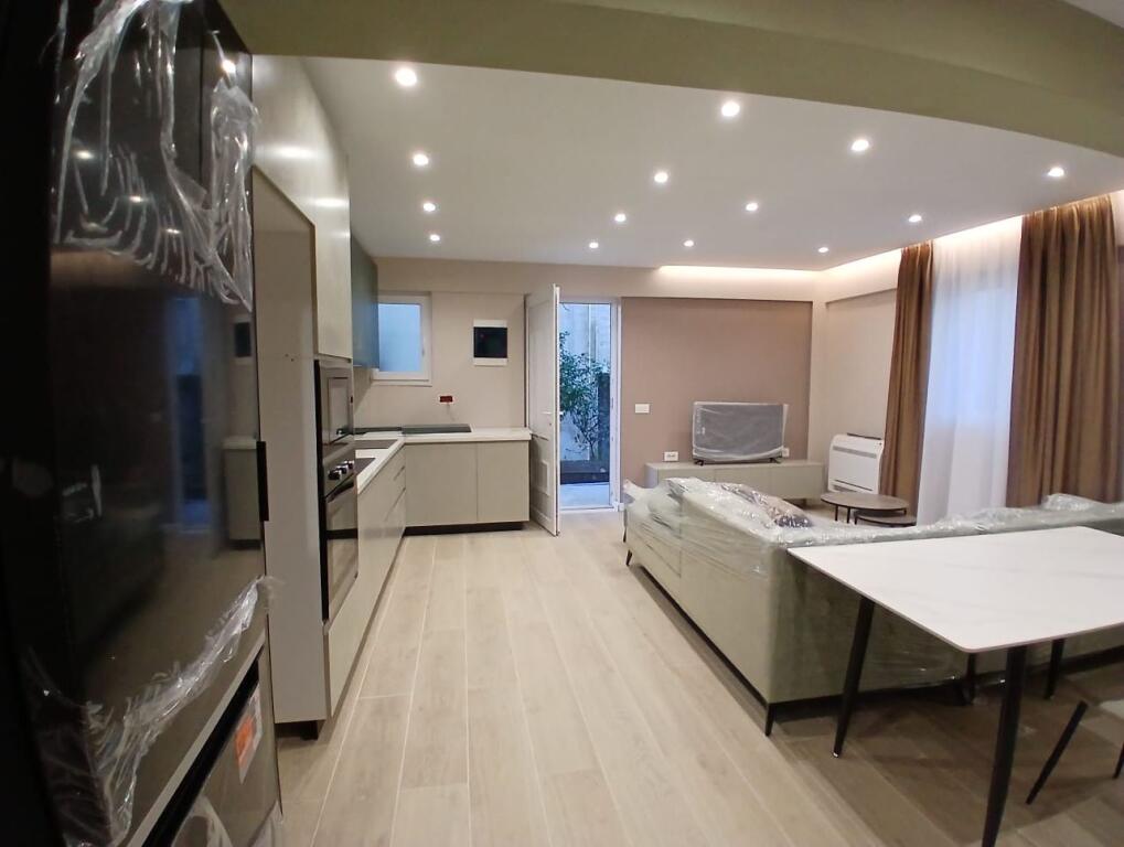 Jepet Me Qera Apartament 1+1+1 Ballkon