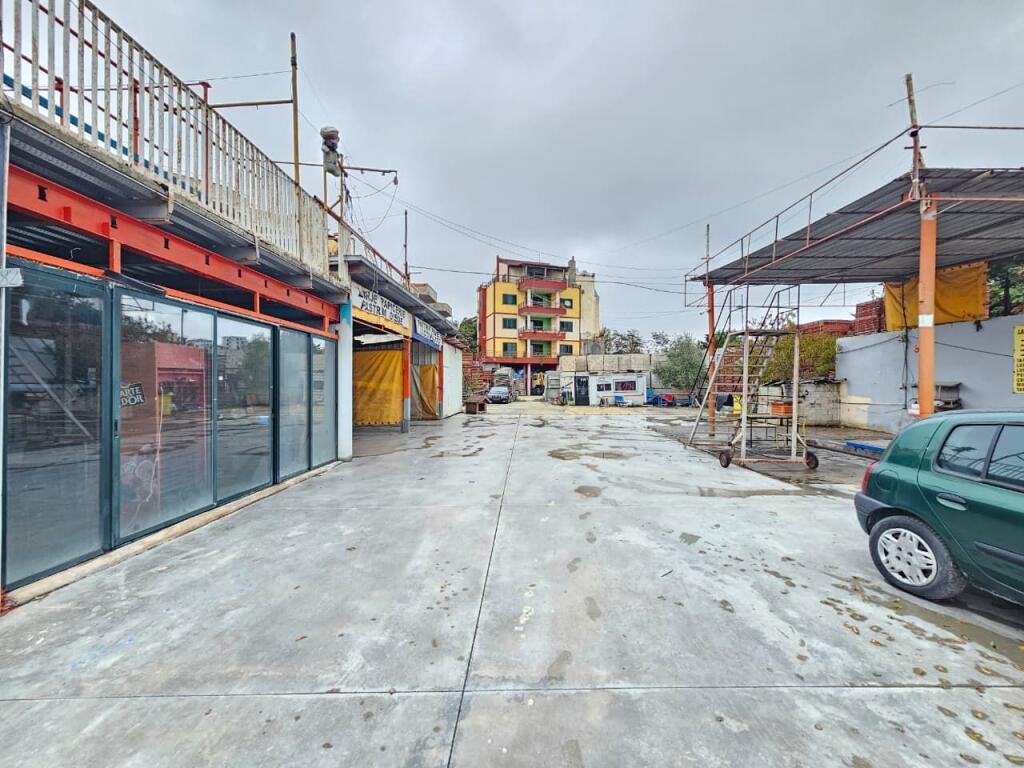 JEPET LAVAZH ME QERA NE PLEPA