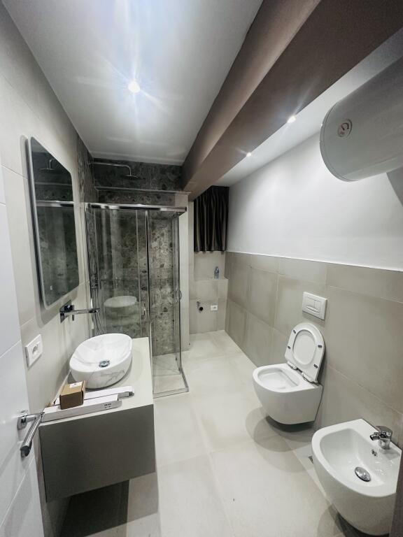 Jepet Me Qera Apartament 1+1+1 Ballkon