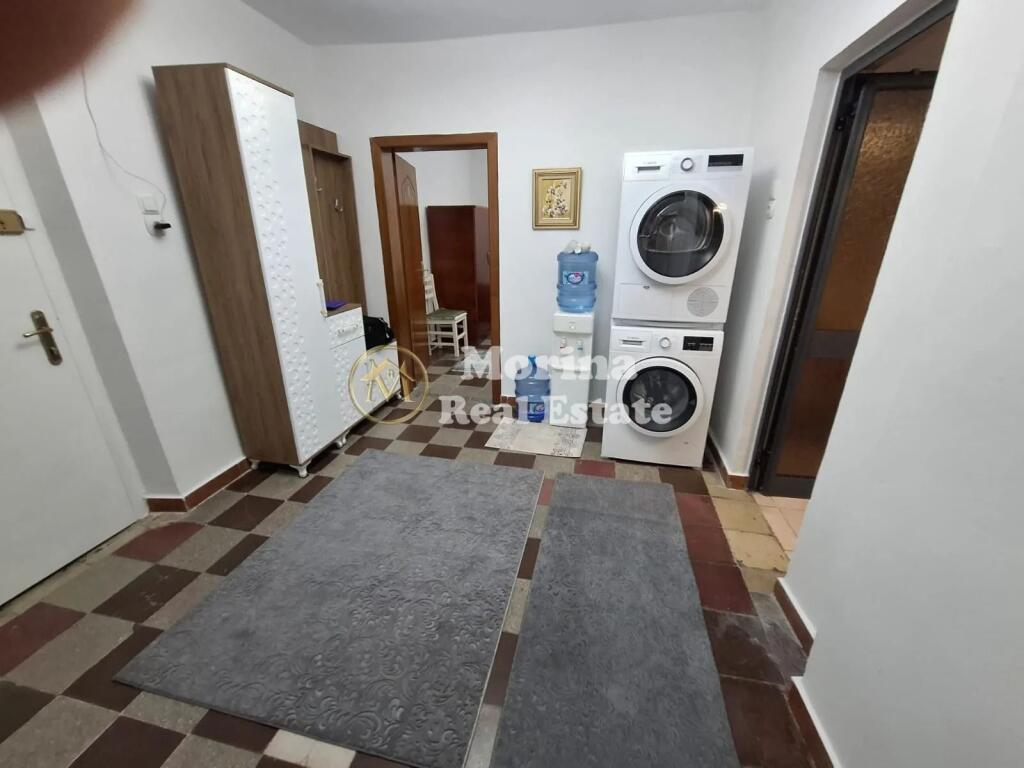 Qera, Apartament 2+1, Pazari Ri, 600 Euro/Muaj