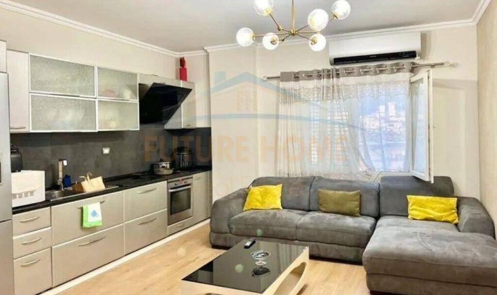 Shitet, Apartament 2+1 21 Dhjetori,Tirana