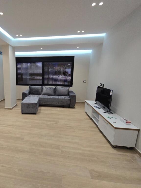 APARTAMENT PER QERA NË ISH KENETE