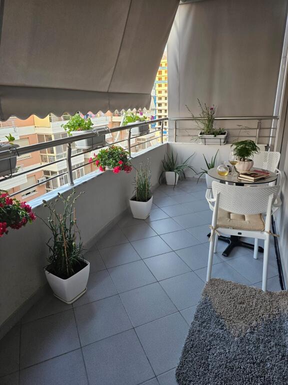 Apartament 1+1 për qira afatgjatë në fillim të Lungomare Vlorë