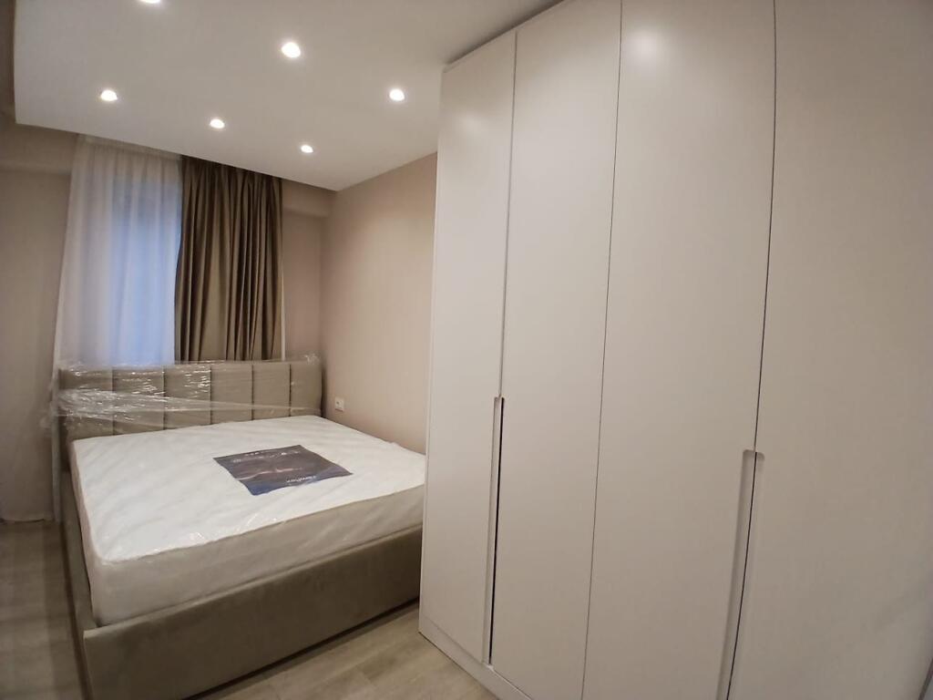 Jepet Me Qera Apartament 1+1+1 Ballkon
