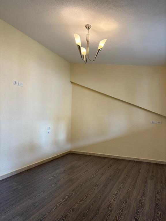 Attico in affitto vicino al Lago di Tirana