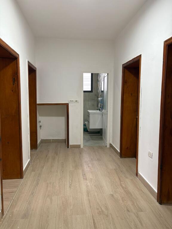 Apartament 2+1 me qira tek Rruga e Barrikadave