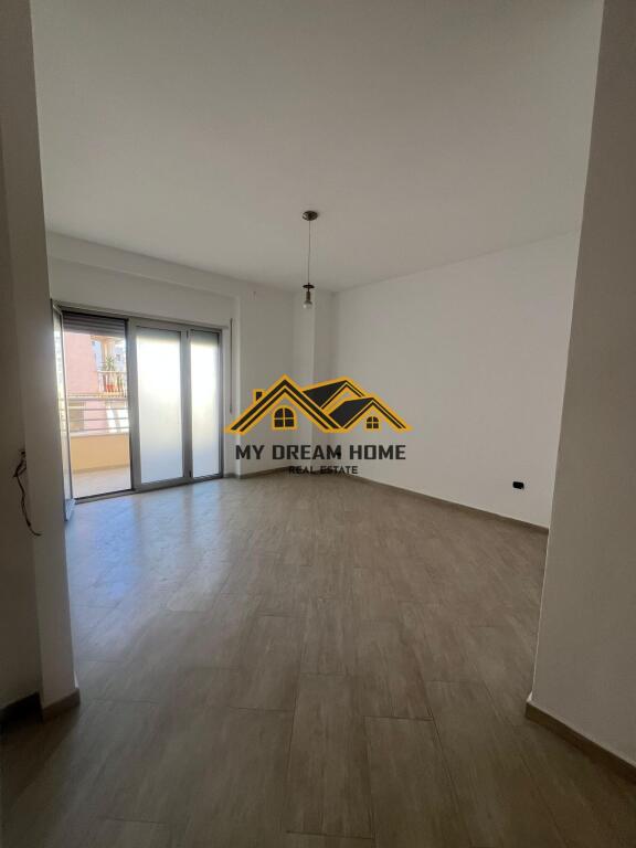 SHITET APARTAMENT 2+1+2TUALETE+2 BALLKONE PRANE PALLATIT SPORTIT!