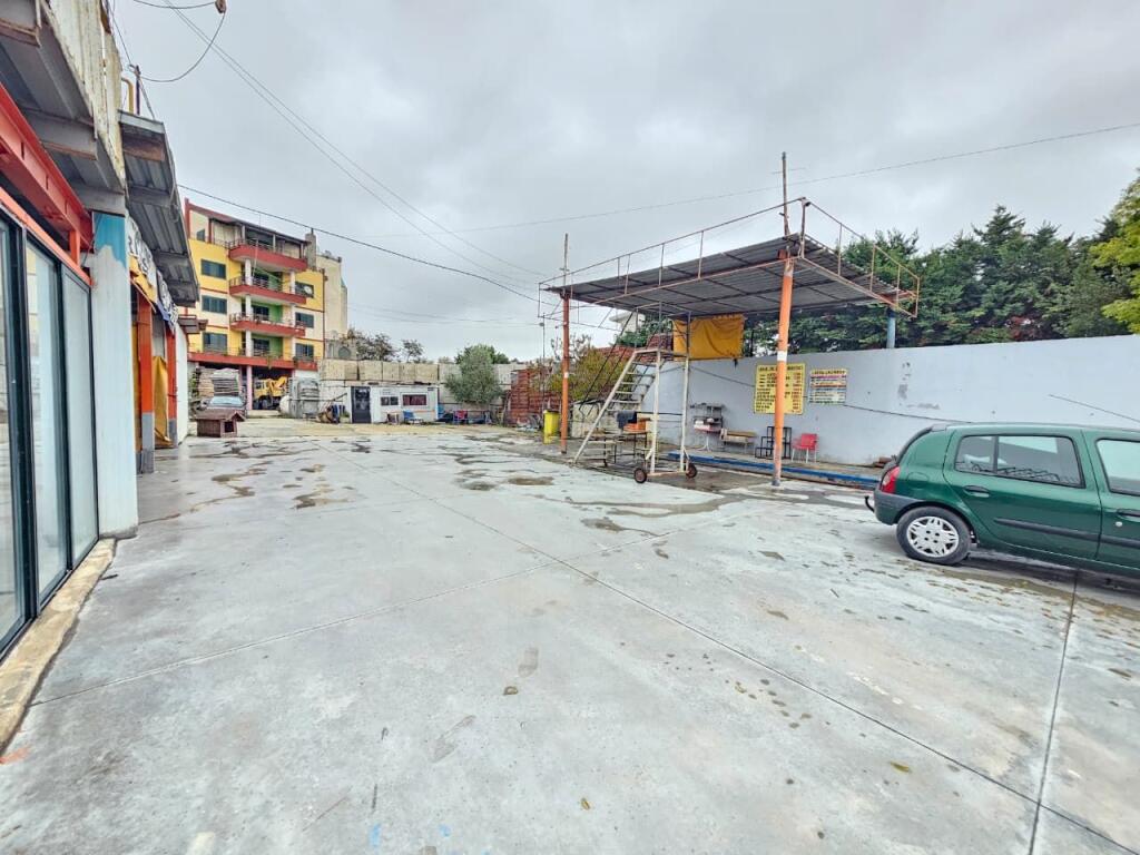 JEPET LAVAZH ME QERA NE PLEPA