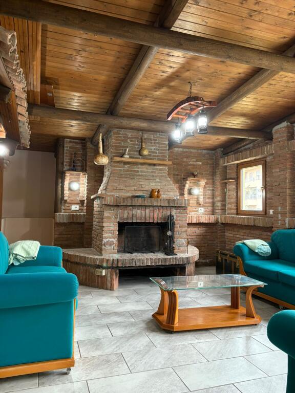 Attico in affitto vicino al Lago di Tirana