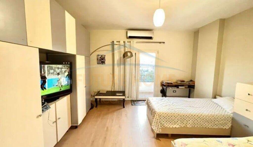 Shitet, Apartament 2+1 21 Dhjetori,Tirana