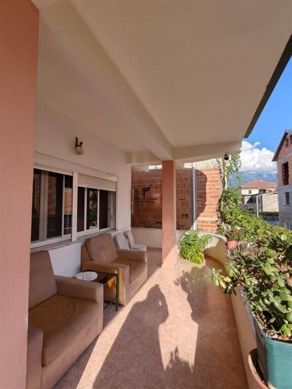 APARTAMENT DUPLEX ME QERA 2+2 RRUGA E DIBRES 60.000 LEKE