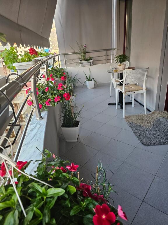 Apartament 1+1 për qira afatgjatë në fillim të Lungomare Vlorë