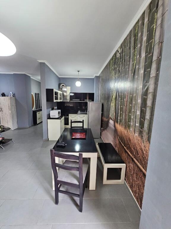 Shitet super apartament 1+1 në zonën e Shkëmbit të Kavajës