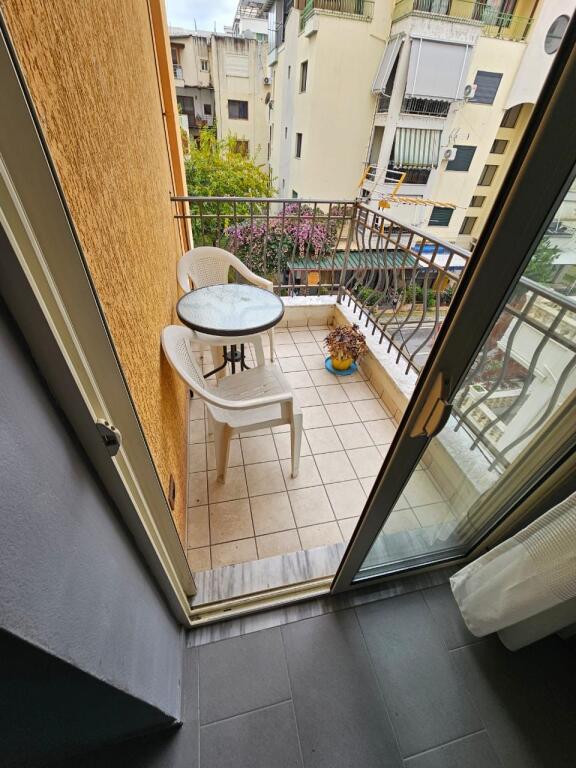 Shitet super apartament 1+1 në zonën e Shkëmbit të Kavajës