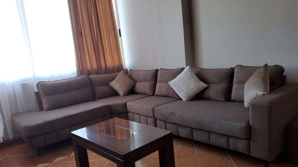 Affittasi 1+1 in affitto in Via Kavajes, vicino a Globe