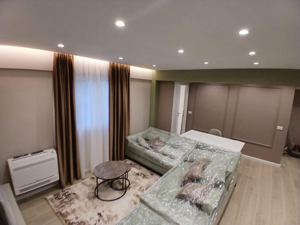 Jepet Me Qera Apartament 1+1+1 Ballkon