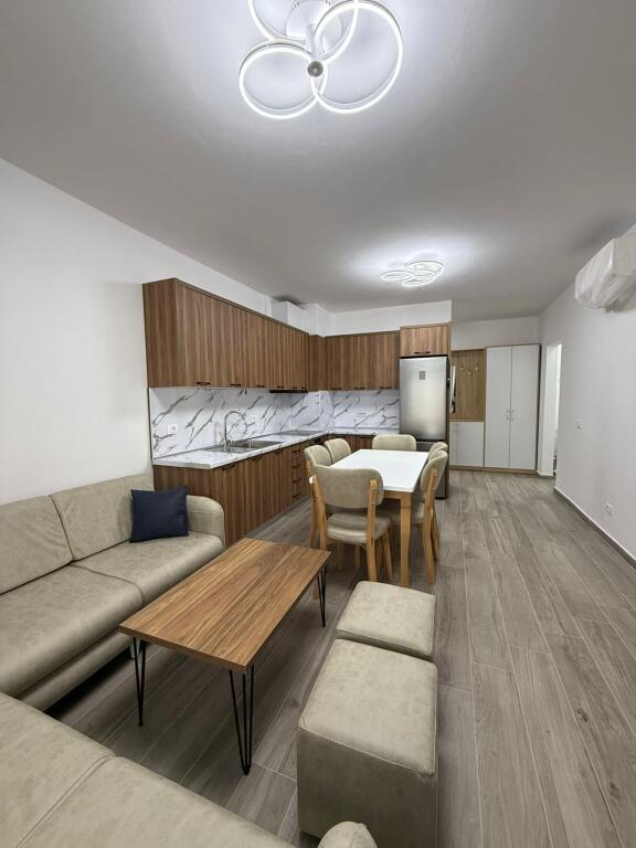 Apartament 2+1 me Qera*   📍 *Univers City