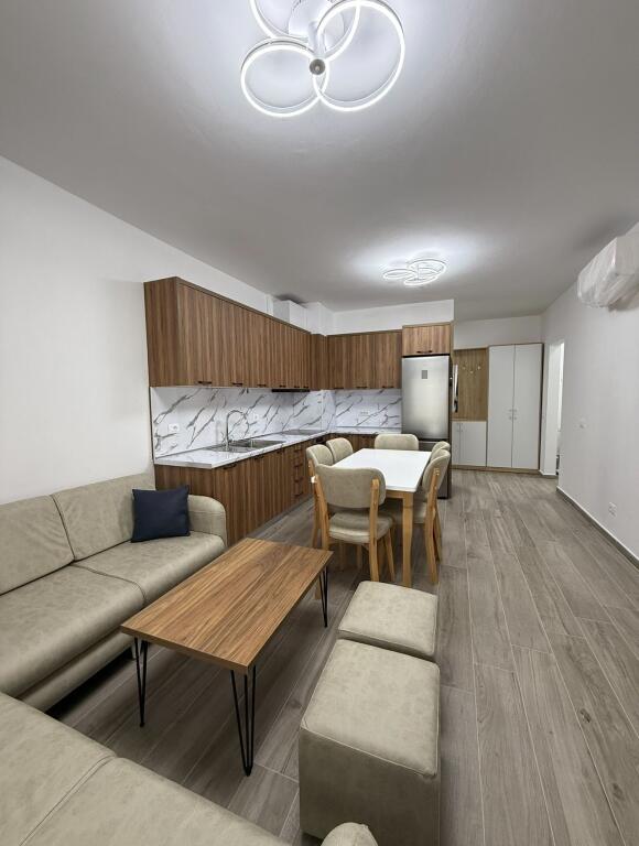 Apartament 2+1 me Qera*   📍 *Univers City