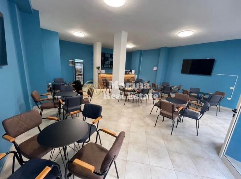 Qera, Ambient Biznesi, Fresku, Rruga Hamdi Lika, 300 euro/muaj.