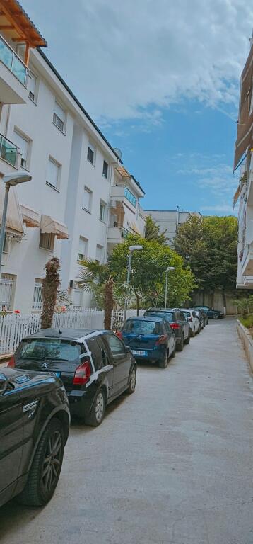 Apartament 1+1 liqeni thatë