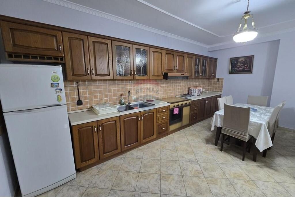 Apartament per qera 2+1+2 tek 21 Dhjetori