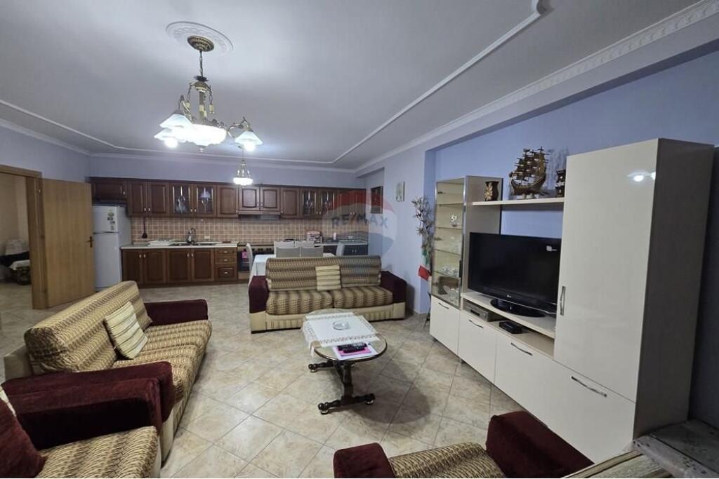Apartament per qera 2+1+2 tek 21 Dhjetori