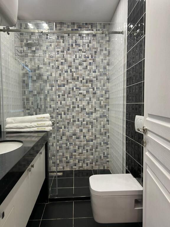 Apartament me qira 3+1 ne Qender te Tiranes (vetem per te huaj)