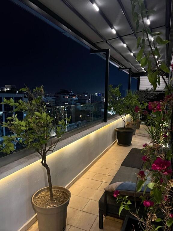 Apartament me qira 3+1 ne Qender te Tiranes (vetem per te huaj)