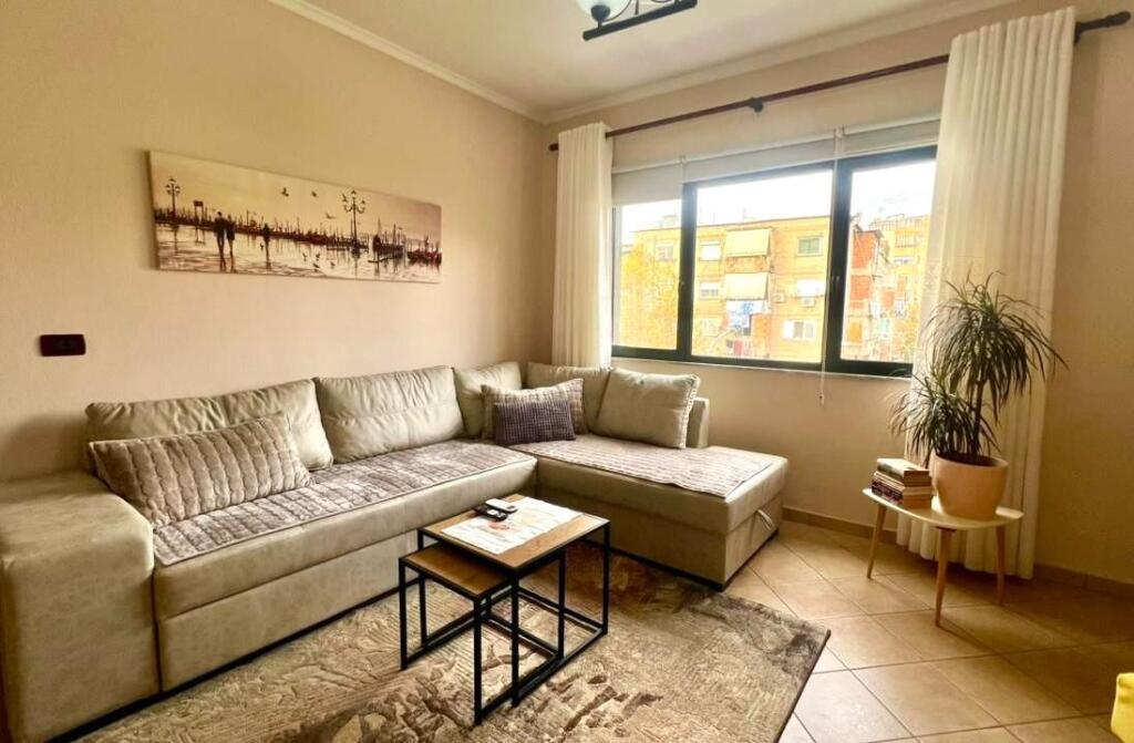 *For Rent : 1+1+2wc Ballet School -  (Lej&Laj) - Roadside - 3rd Floor - 600€ - 75m² - 100% New Uninhabited*