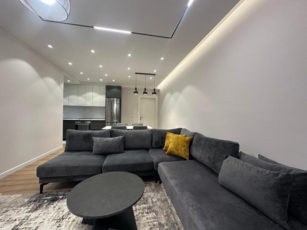 2+1+2+Parking space 📍Ballet school 📌1050€ Net