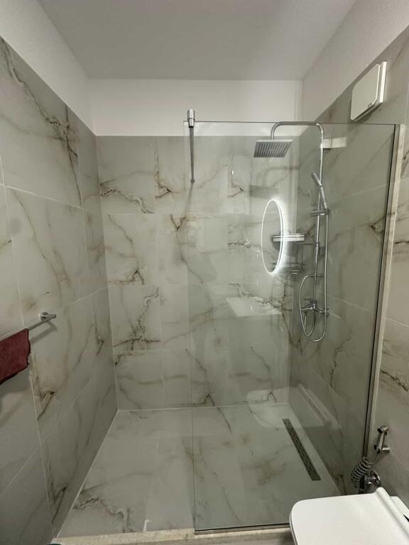 ✨ QIRA – 2+1 LUKSOZ TE ZOGU I ZI– PALLAT I RI 2025 ✨